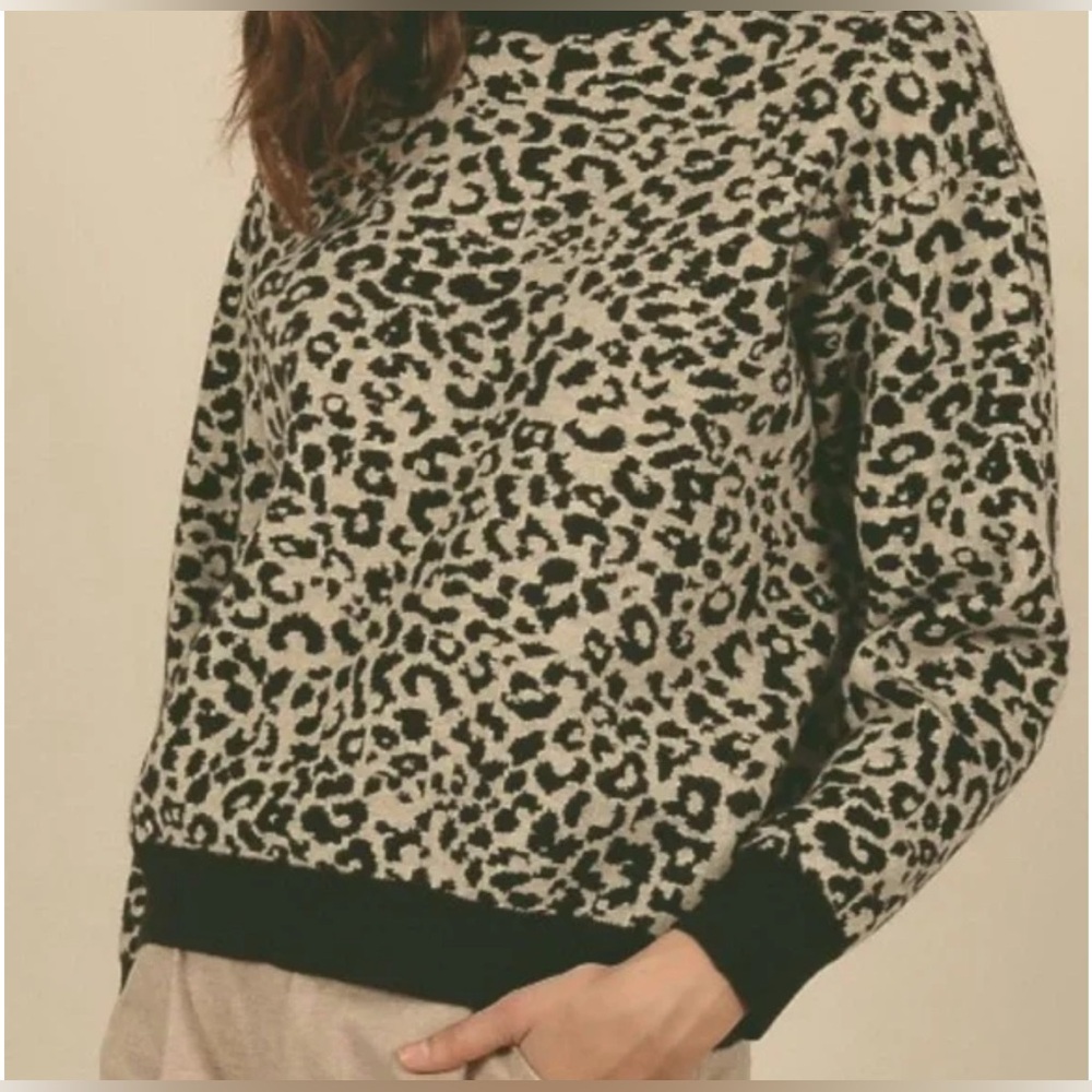 Molly Bracken Leopard Print Oversized Knit Sweater Medium Large